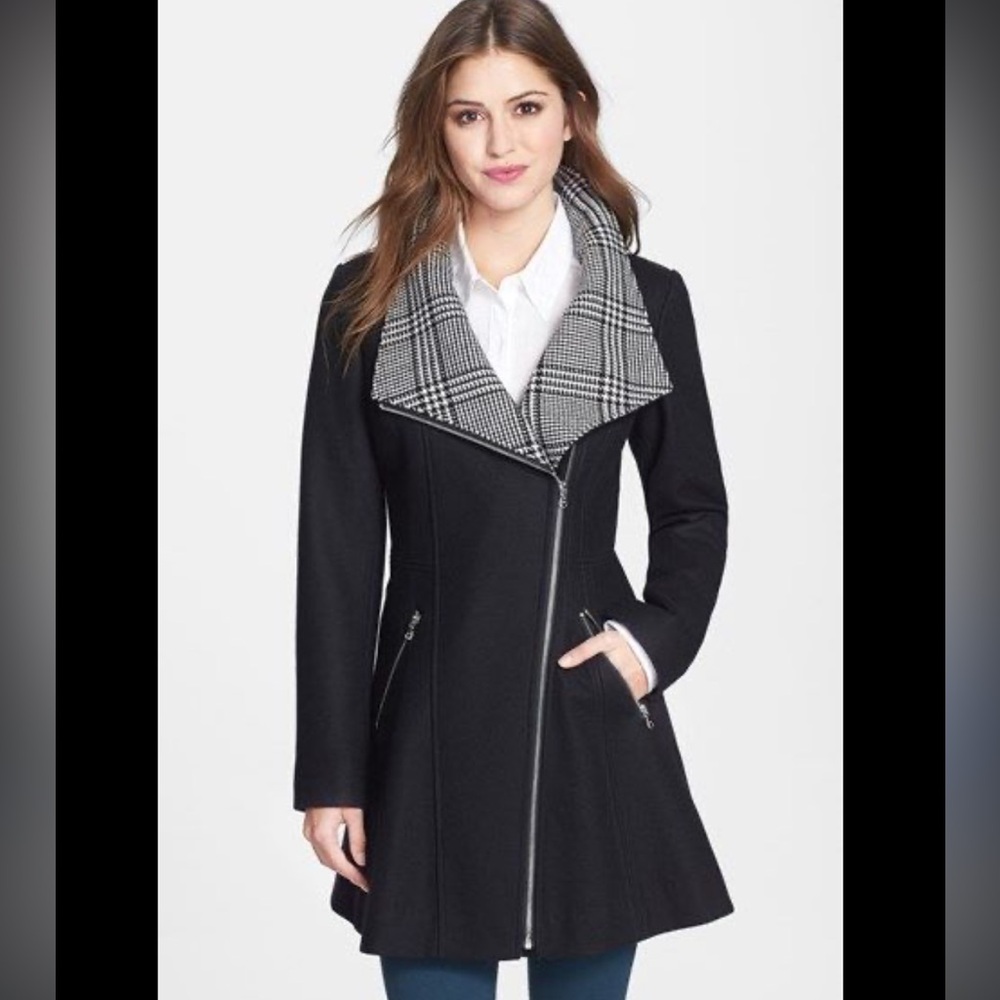 GUESS Los Angeles black pea coat with zipper